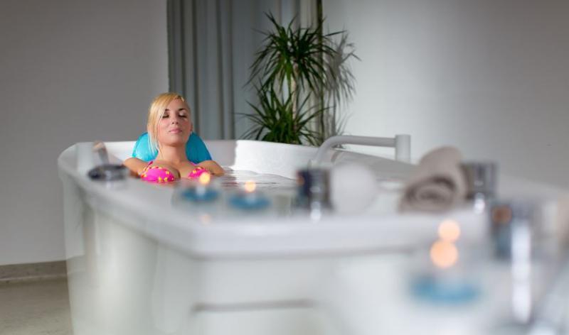 Hotel Rimski Dvor - Rimske Terme Rimske Toplice Extérieur photo