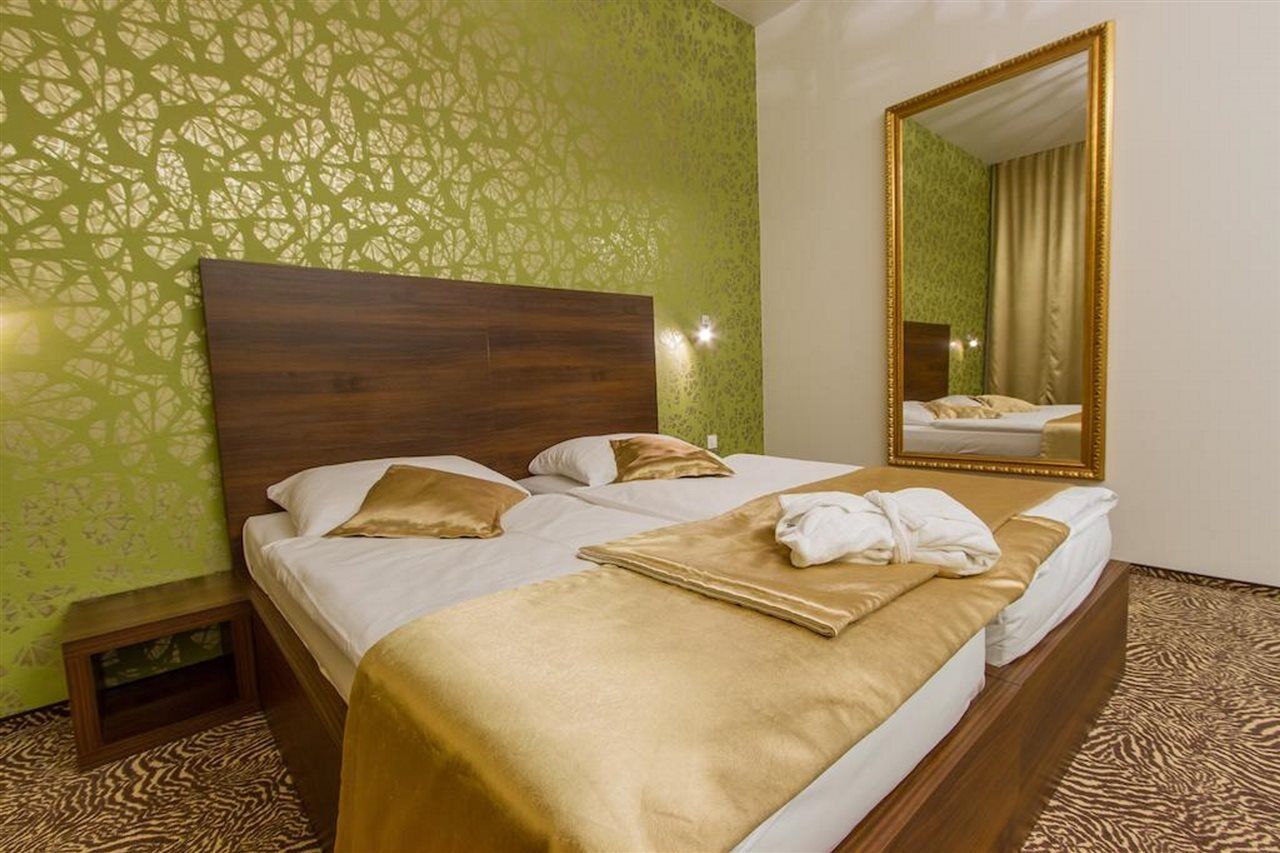 Hotel Rimski Dvor - Rimske Terme Rimske Toplice Extérieur photo